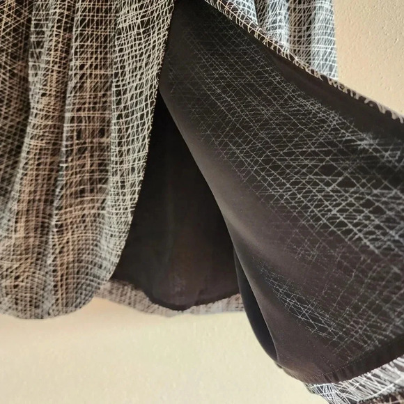 $325 Cynthia Steffe Midi Dress Women's Size 6 Black 100% Silk Wrap Abstract - Picture 10 of 10